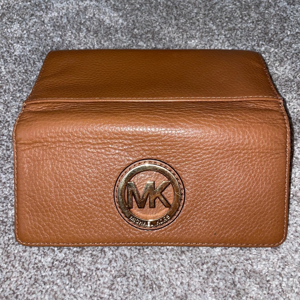 Micheal Kors wallet